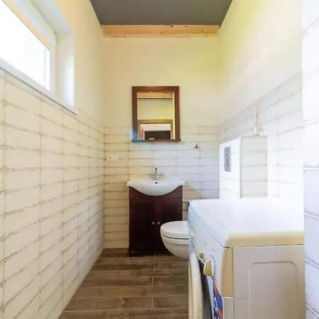 Homemaker Apartment, By Cohost