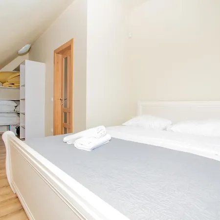 Homemaker Apartment, By Cohost Apartament Połąga