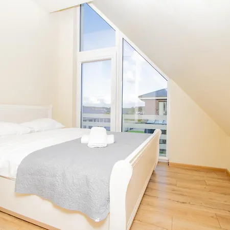 Homemaker Apartment, By Cohost