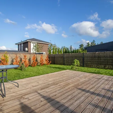 Homemaker Apartment, By Cohost * Паланга