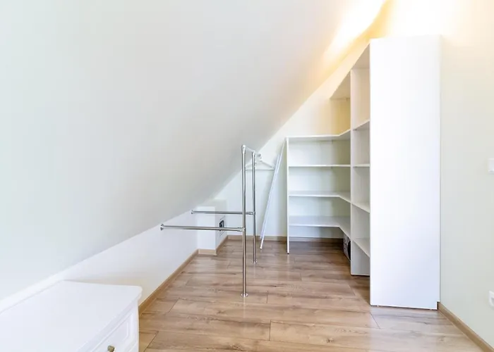 Homemaker Apartment, By Cohost Połąga