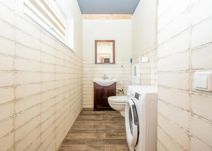 Homemaker Apartment, By Cohost Apartament